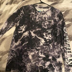 Magellan Long Sleeve Shirt in Black and White